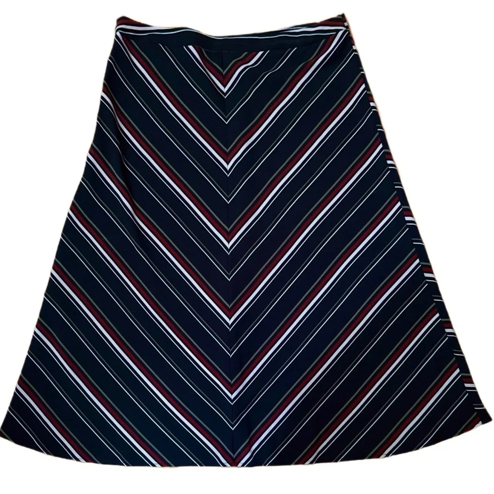 Apt. 9 Black and Burgundy Chevron Midi Skirt - Picture 3 of 6